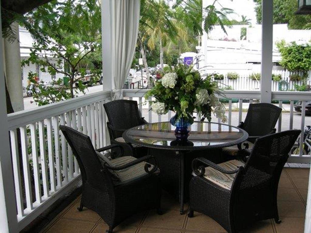 Frances Street Bottle Inn Key West Exterior foto